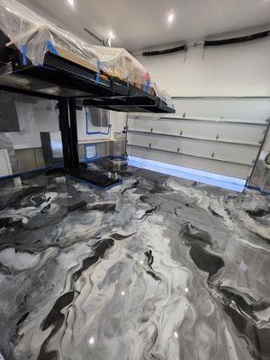 Garage -Marble design metallic
Epoxy