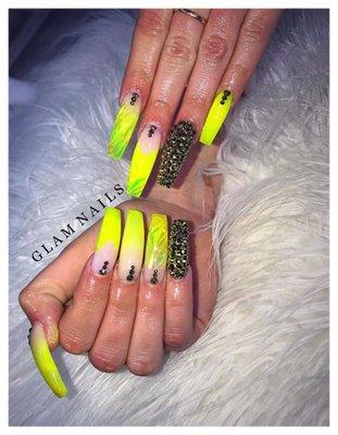 Full length neon yellow glow nails!