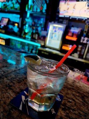 Great bartender, great drinks, great (DJ) music on Fridays!