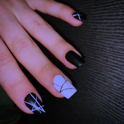 Line work nail art