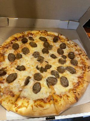 pizza with Italian sausage