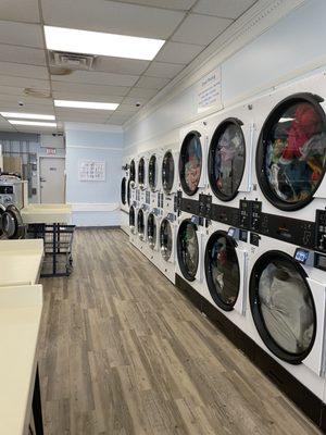 Lizzie's Laundromat