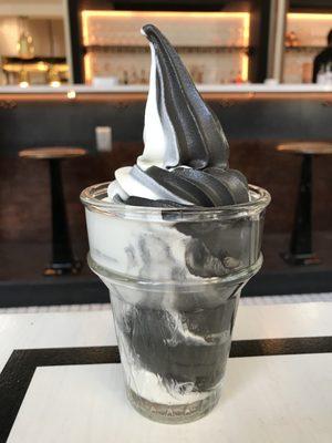 Charcoal / Vanilla Soft Serve Swirl