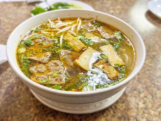 Spicy Noodle Soup With Tofu & Beef