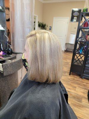 Beautiful blonde foil. Started out solid dark blonde.