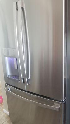 No streaks on stainless steel appliances.