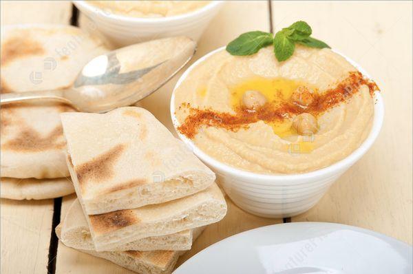 Hummus with Pita Bread