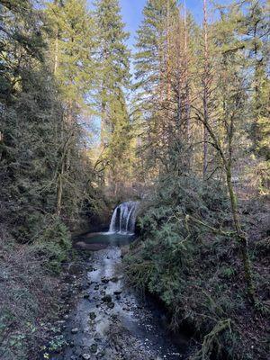 Beautiful little stroll. Wouldn't really call this a hike though. The trail is very short and just on pavement.