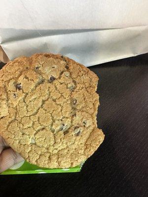 vegan chocolate chip cookie (i ate some before the pic)