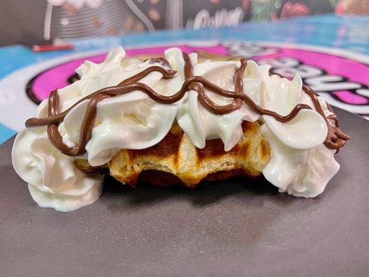 Nutella Cream Cheese Croffle (Croissant + Waffle)