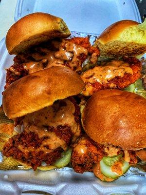 Hot chicken sliders