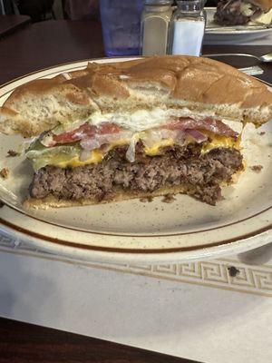 Bacon cheeseburger from PZ's!