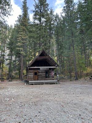 Original school in Stehekin. They have school from K to 9th grade. One teacher for all. Think little house in the prairie- Laura Ingalls?