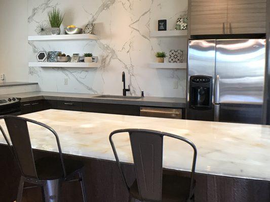 Cristallo Quartzite Countertop with backlit LED.