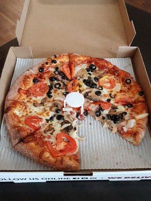 Garden pizza with lite cheese