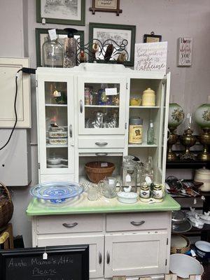 I love this hutch so much!