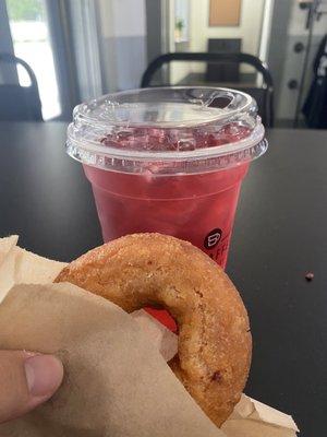 Raspberry donut and Peachy Keen Tea