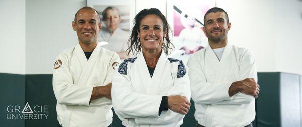 Sensei Kate Official Instructor Picture with Rener & Ryron Gracie. Brazilian Jiu-Jitsu