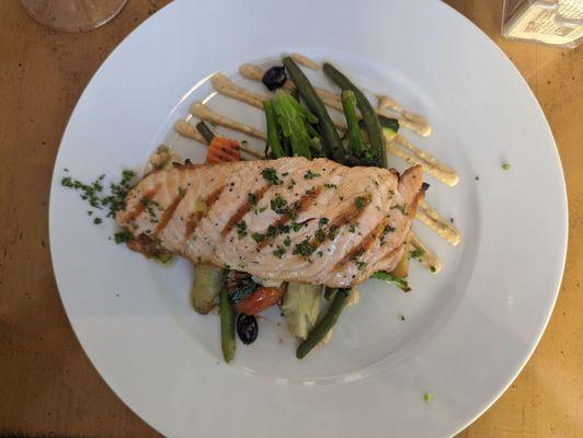 Just a luscious piece of salmon over a beautiful medley of perfectly cooked veggies. I hardly ever clean my plate but I did today.