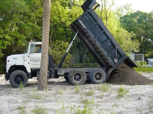 Clean fill dirt delivery tampa