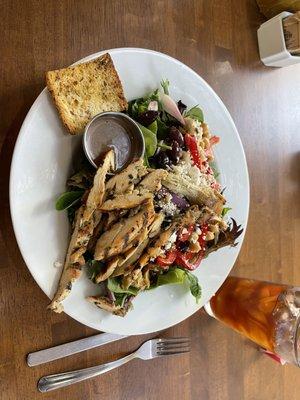 Mediterranean Salad with Grilled Chicken