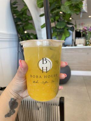 Peach lemonade refresher with mango boba