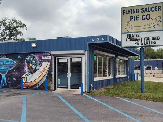 Entry to Flying Saucer Pie Co.