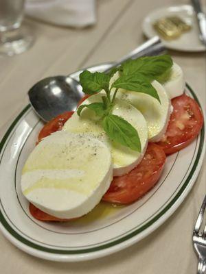 1st Course: Caprese Salad.