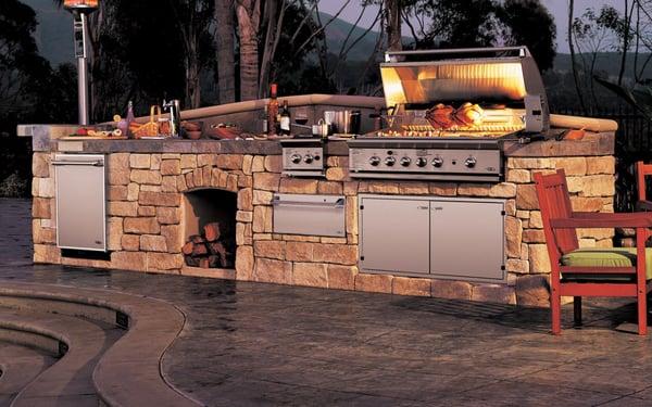 Lynx barbecue grills and accessories