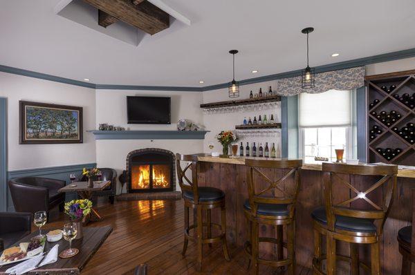 A view of the bar and fireplace - very cozy