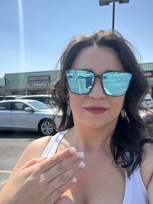 Yep, that's me and my fresh nails. If you're looking to get your nails done and want to be happy at the end, this is your place to go.