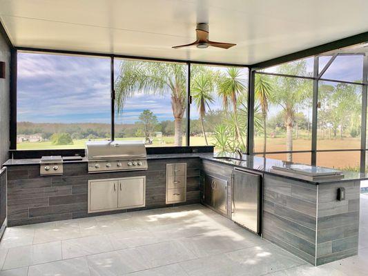 Customed outdoor kitchen