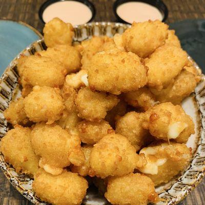 Fried cheese curds