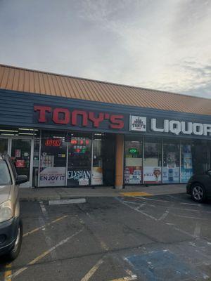 Tony’s Liquor