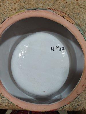 Marking on the bowl that was not damaged.