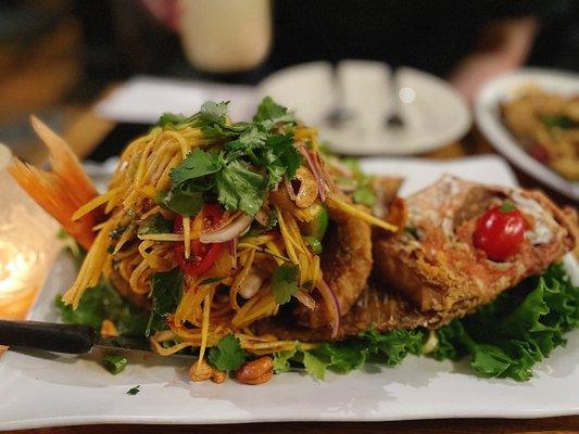 F3. Fried Fish with Green Mango Salad and Cashew Nut