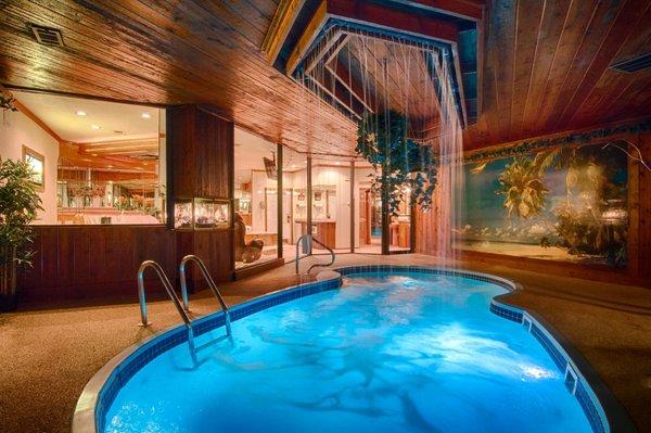 Majestic Swimming Pool Suite