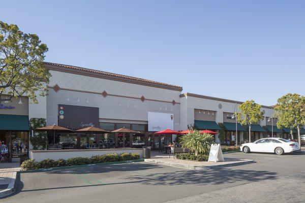 Sprinkles Cupcakes & Sprinkles Ice Cream at Corona del Mar Plaza in Newport Beach