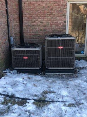 Couple of new 13 SEER Bryant puron condensers installed