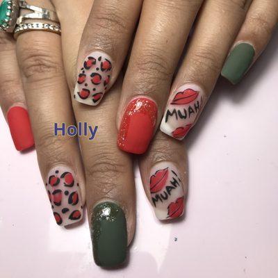 Holly  .LODI NAILS