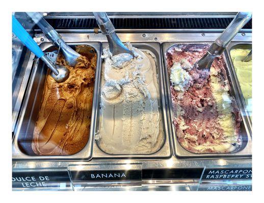 Frio Gelato . Evenston Location.  1301 Chicago Ave, Evanston, IL    Gelato Heaven!!! Perfection!  Cool!