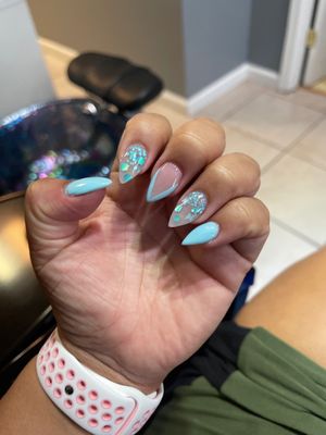 Nails on point !! Love them!!