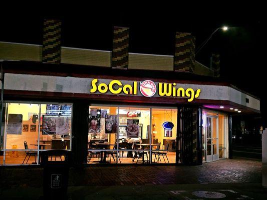 Exterior of SoCal Wings