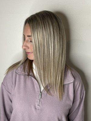 Gorgeous highlight to the perfect lift of blonde.