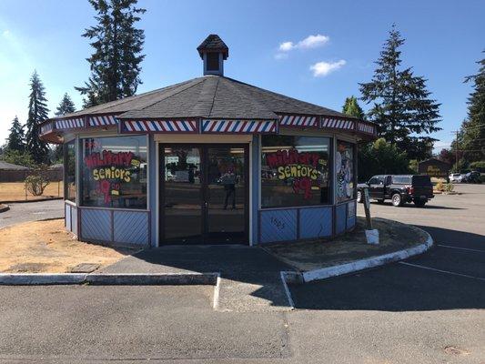 Hut Barber Shop