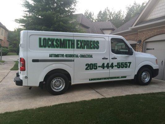 Our mobile locksmith can help you in an emergency 24/7!