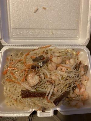 Singapore rice noodles (no curry) (no onions) $11.07 #DEVOURED