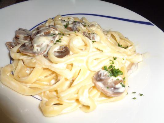 Fettuccine with Mushrooms and Alfredo Sauce at La Cucina