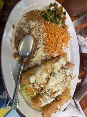 I had the chicken flautas and the beans are delicious as well as the flautas would recommend 10/10