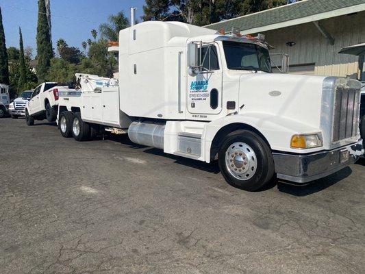 35 ton wrecker headed to its Arizona home